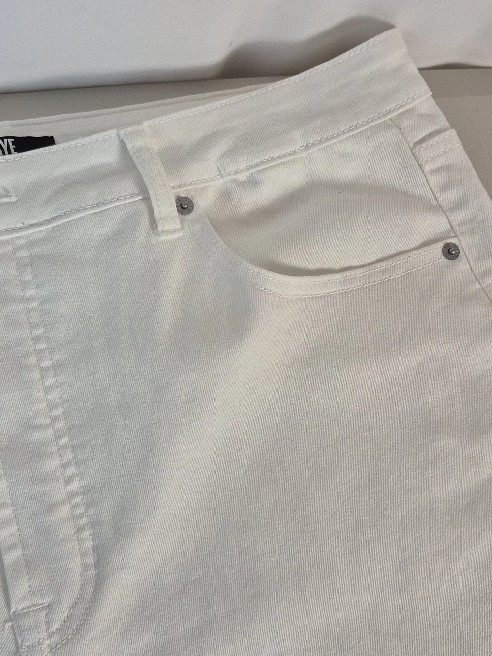 Frye Ivory White Denim High-Rise Cuffed Crop Plus Size Jeans - Size 14/32